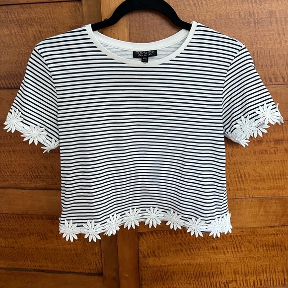 Topshop Cropped Striped Shirt with Floral Attachments | Size 2 or XS - Picture 3 of 11